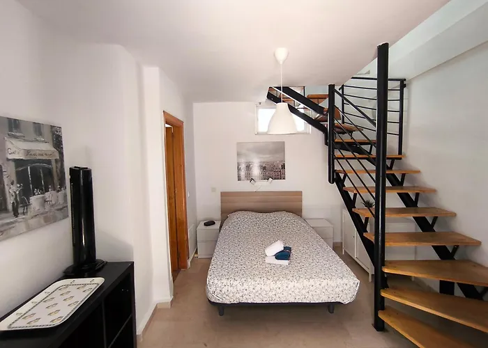 Cosy Duplex Flat In The Heart Of Appartement Málaga